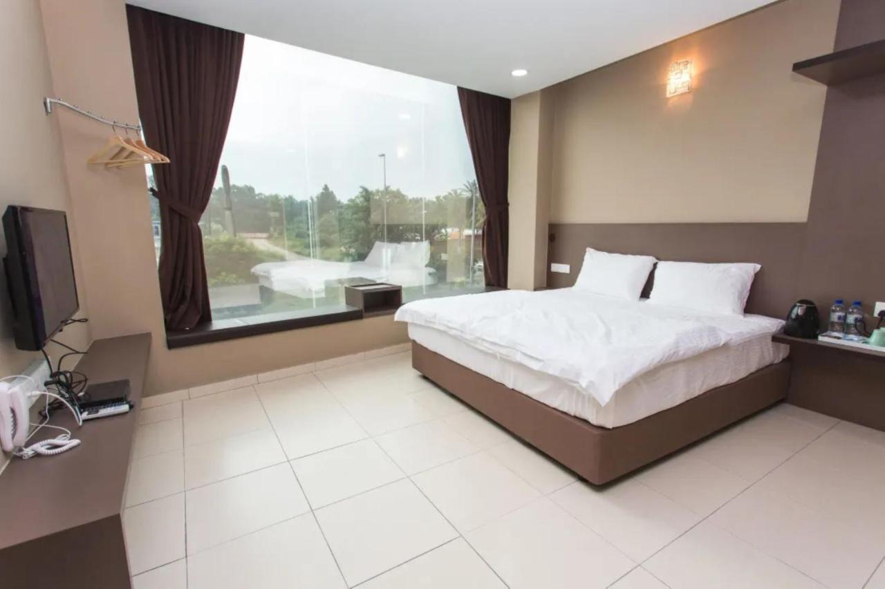 Tropika Garden Hotel Johor Bahru Luaran gambar